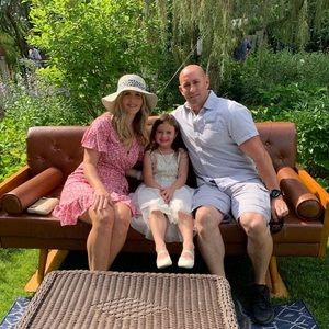 Meet your Posher, Connie